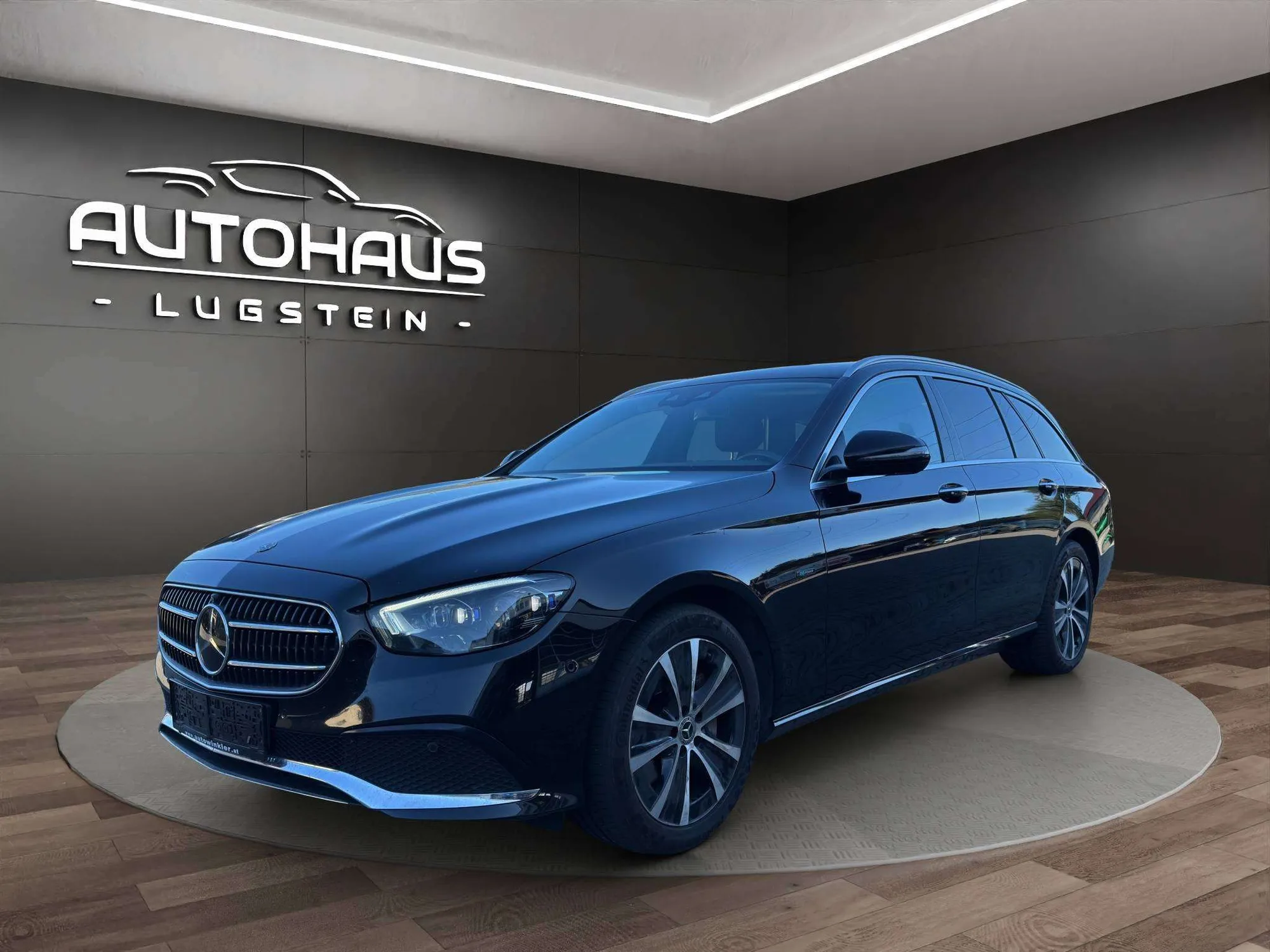 Mercedes-Benz E 300 e T-Modell in Schwarz – Unilack, Außenansicht – Autohaus Lugstein, Straßwalchen